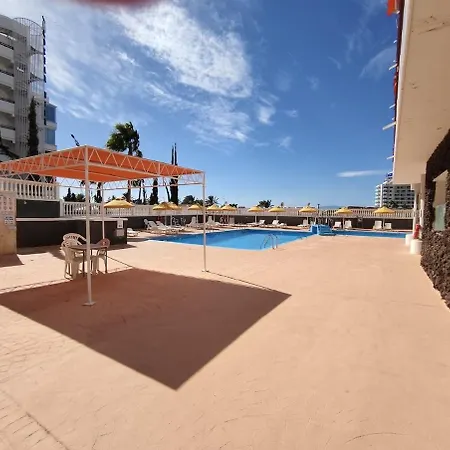 Olympia With Balcony And Pool, Americas Appartement *